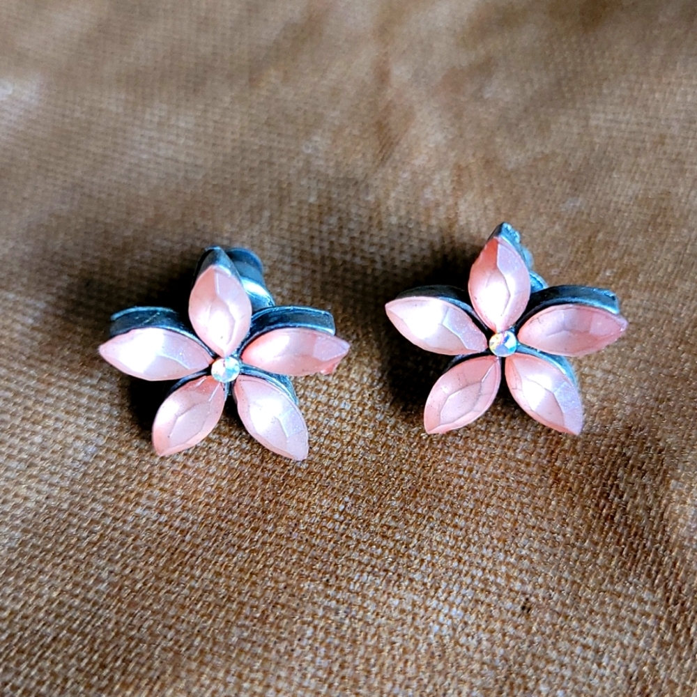 Flower earrings